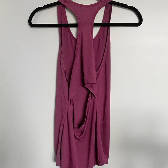 OLD NAVY GODRY OPEN BACK WORKOUT TANK TOP - Picture 2 of 2